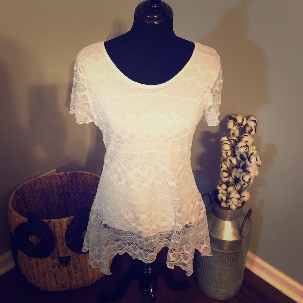 Women’s white lace top